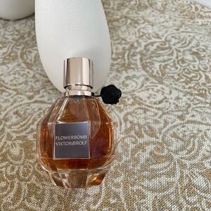FLOWERBOMB -  50ml.  1.7. FL.OZ
